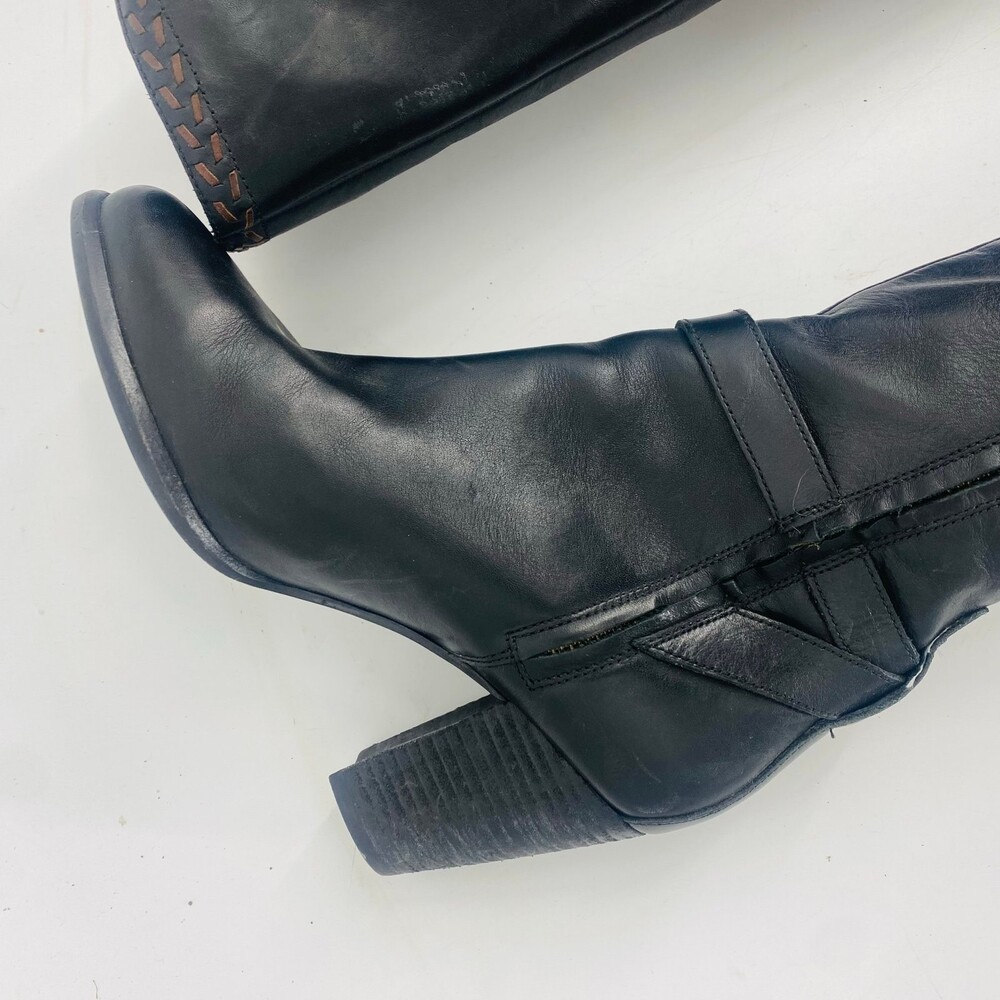 Ugg  Women's US Size 7 Black Leather Heeled Almond Toe Riding Boots 1005662 - Picture 4 of 8